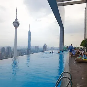 Platinum Klcc By Black Apartment
